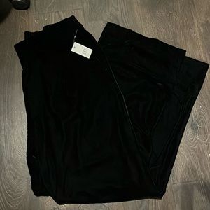 NWT black velour stretch Waist wide leg pants from gap